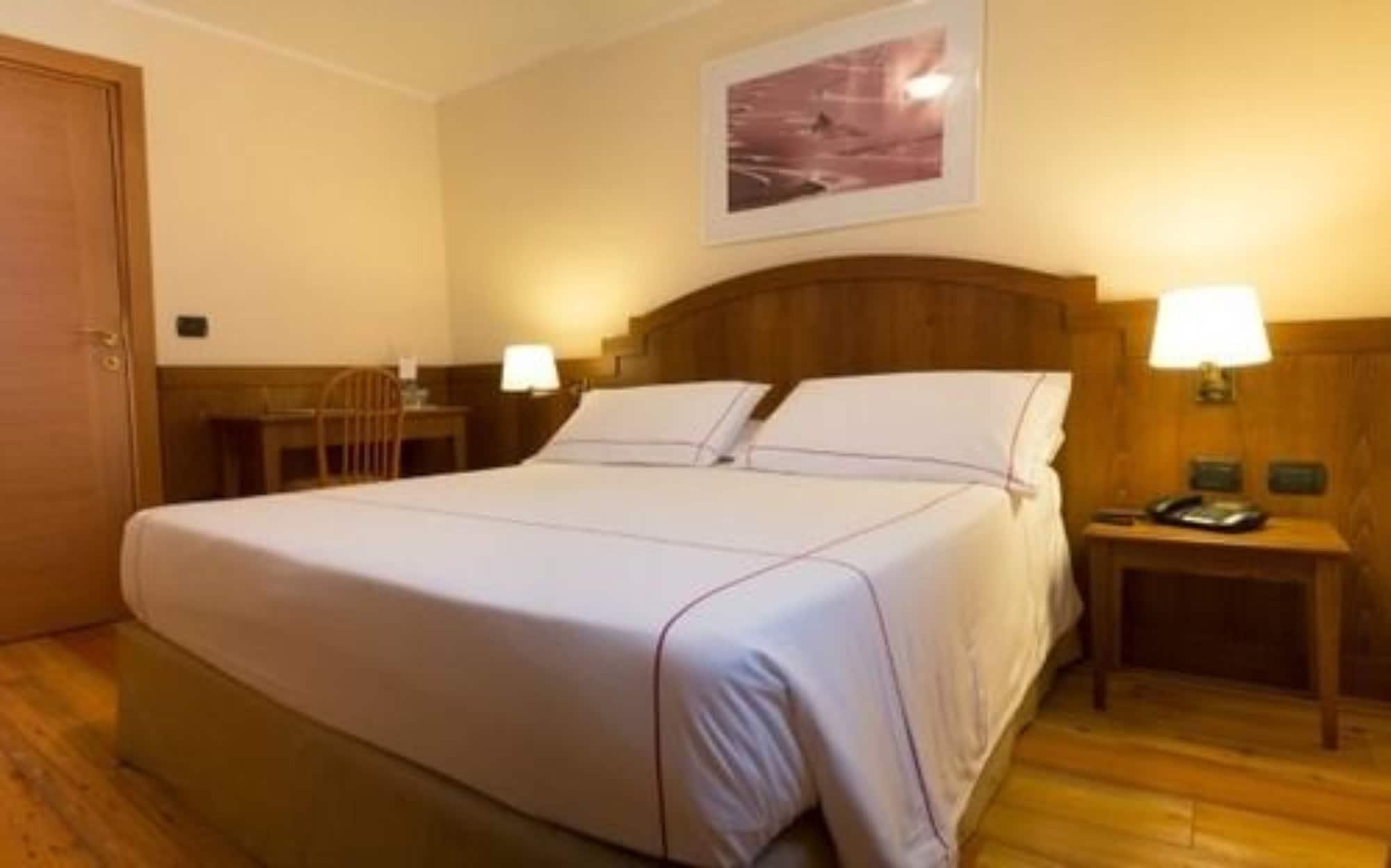 Cresta Et Duc Hotel Courmayeur Exterior photo